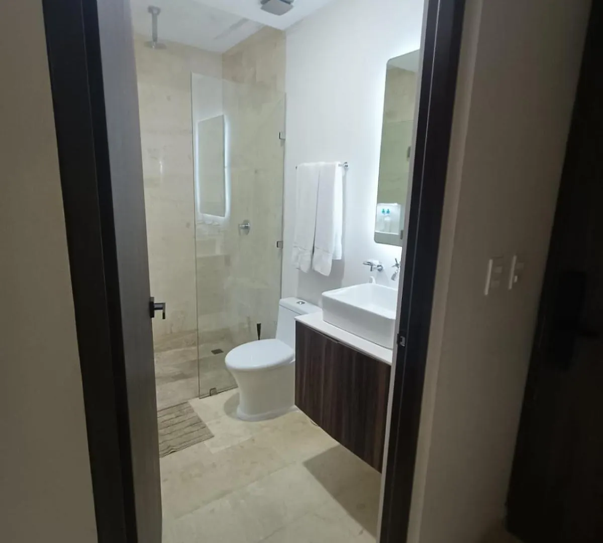 Agradable Condominio Con Alberca En Tulum